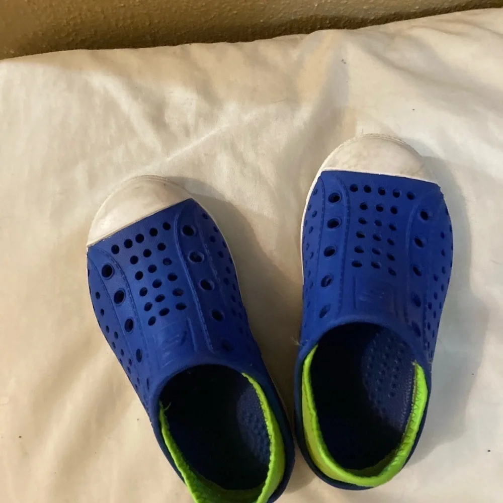 Skechers children water shoes